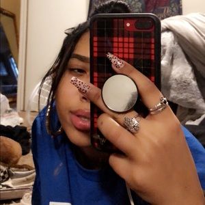 Meet your Posher, Kira